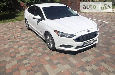 Ford Fusion Hybrid   2016