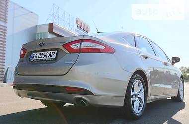 Ford Fusion SE 2014