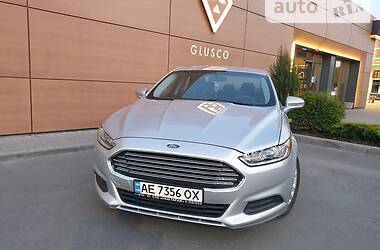 Ford Fusion HYBRID 2015