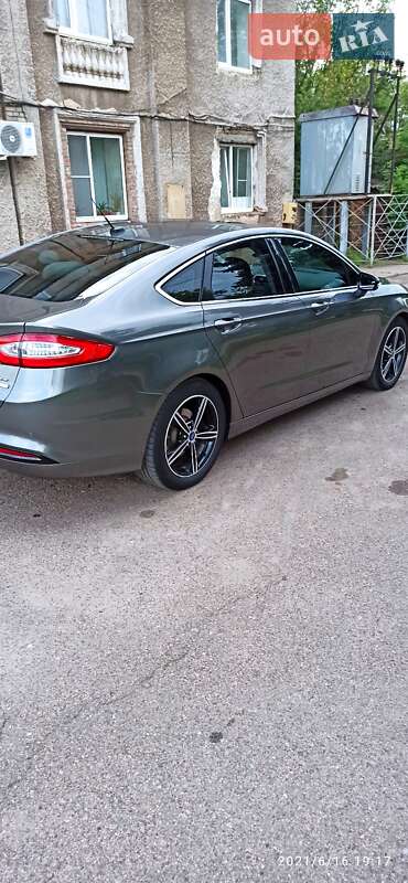 Седан Ford Fusion 2013 в Черкасах