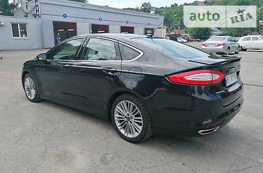 Ford Fusion SE 2013