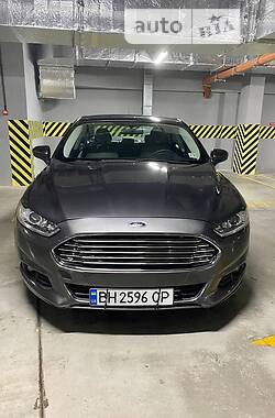 Ford Fusion SE 2016