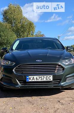 Ford Fusion SE 2015