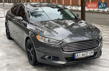 Ford Fusion SE 2015