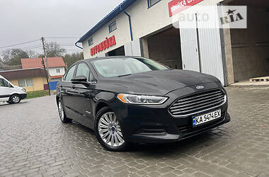 Ford Fusion SE 2016