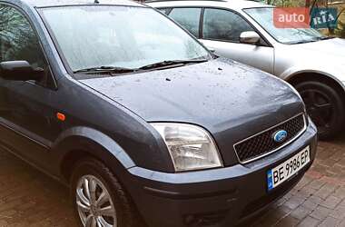 Ford Fusion  2004