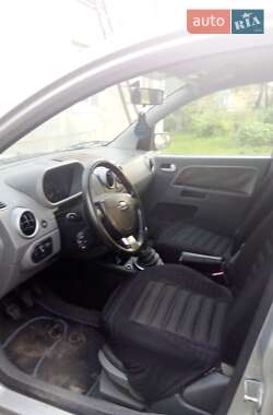 Ford Fusion  2002