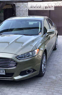 Ford Fusion  2013