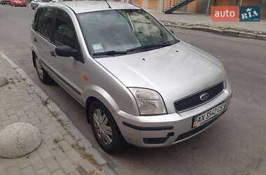 Ford Fusion  2004