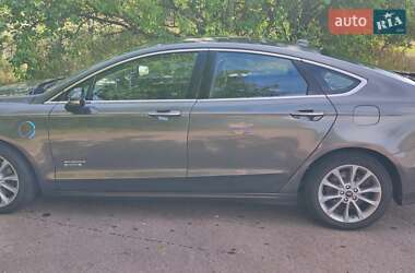 Ford Fusion  2017