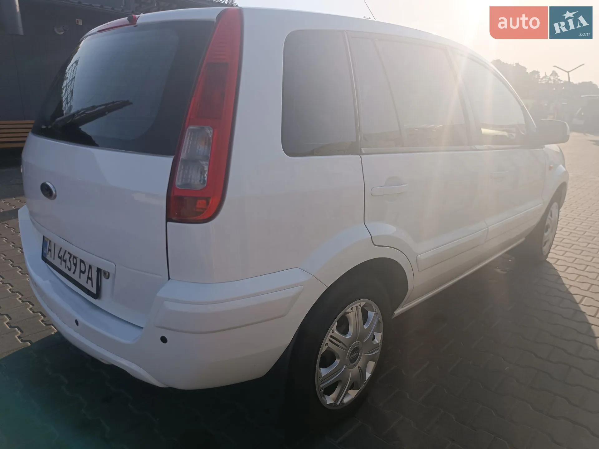 Ford Fusion 2011 VIN WF0UXXGAJUBS33392 фото оголошення 4 з 10