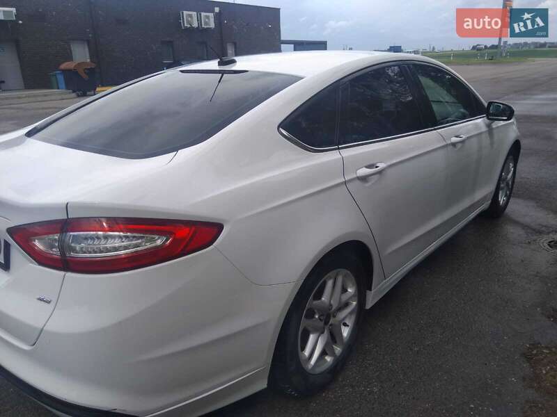 Седан Ford Fusion 2013 в Києві
