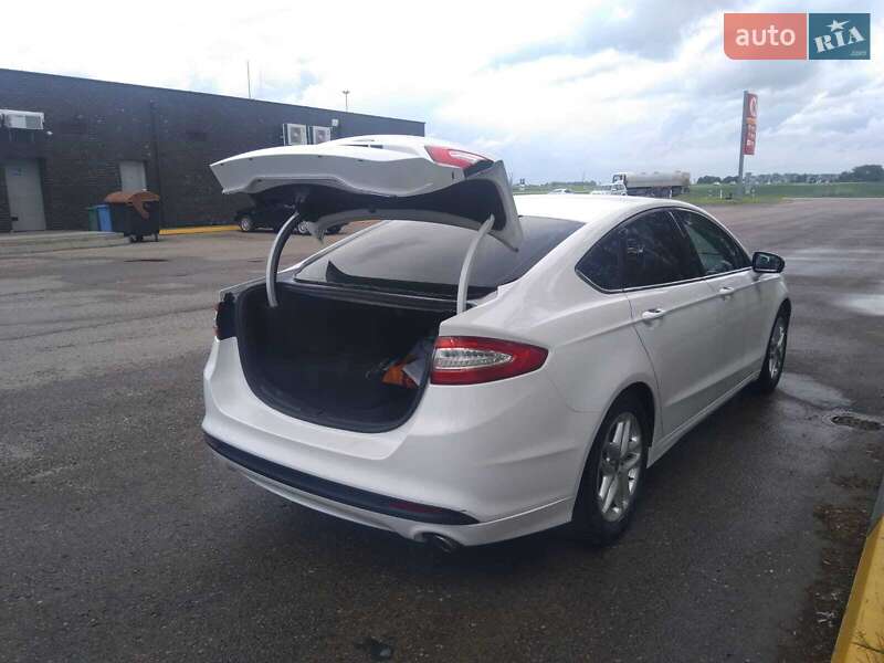 Седан Ford Fusion 2013 в Києві