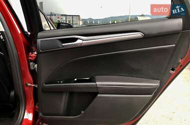 Седан Ford Fusion 2014 в Тячеві