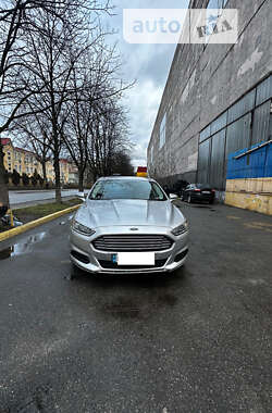 Ford Fusion  2015