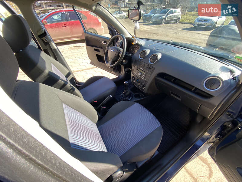 Хетчбек Ford Fusion 2008 в Калуші