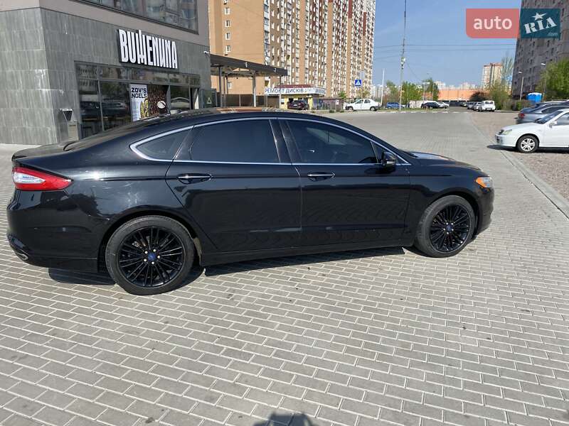 Седан Ford Fusion 2014 в Киеве