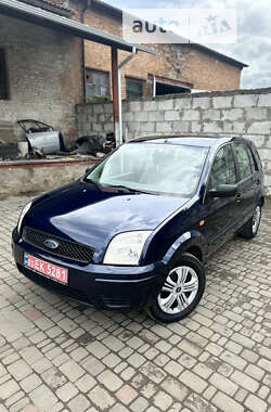 Ford Fusion  2004
