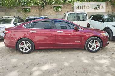 Ford Fusion  2012