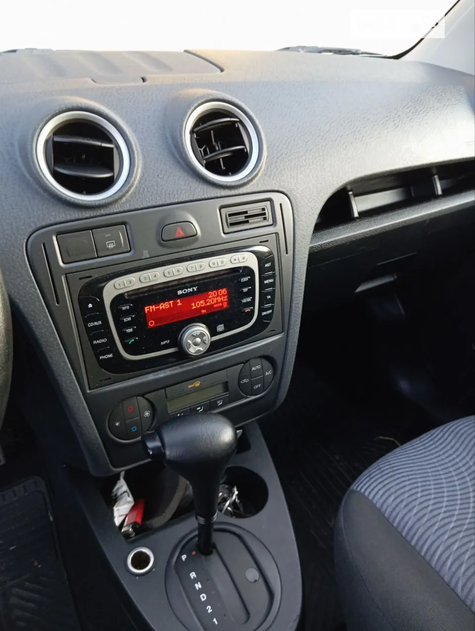 2010 Ford Fusion - мініатюра 4