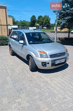 Ford Fusion  2010