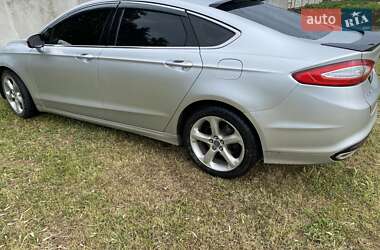 Ford Fusion  2013