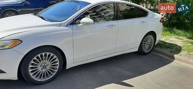 Ford Fusion 2016
