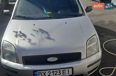 Ford Fusion  2004