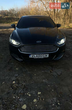 Ford Fusion  2012