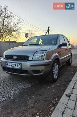 Ford Fusion  2003