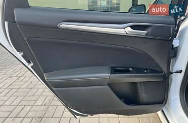 Ford Fusion  2015