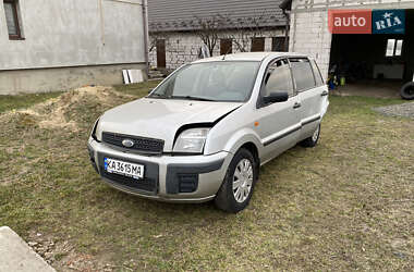 Ford Fusion  2004
