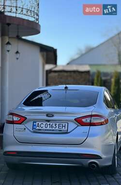 Ford Fusion  2015