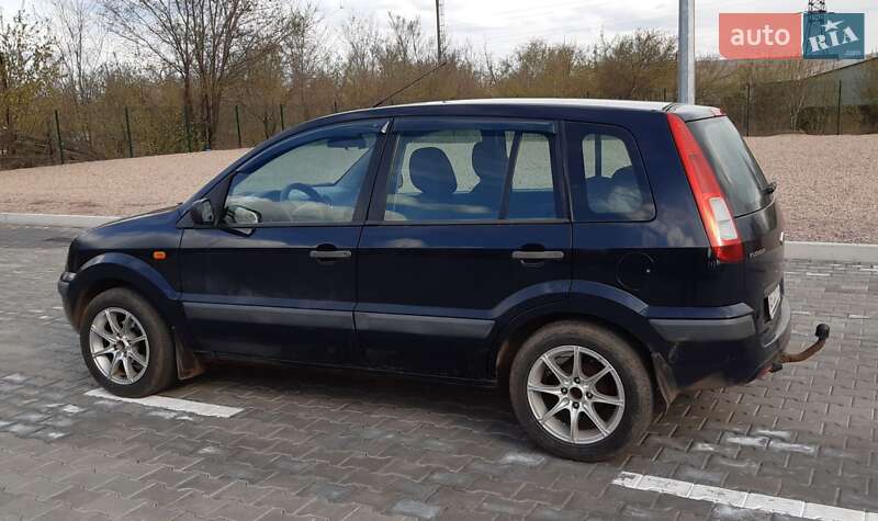 Хэтчбек Ford Fusion