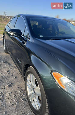 Ford Fusion  2013