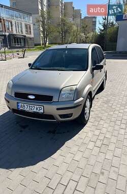 Ford Fusion  2003