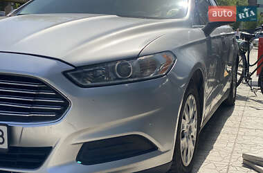 Ford Fusion  2012