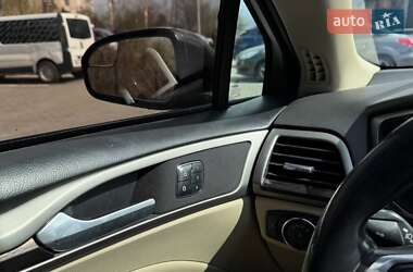 Ford Fusion  2013