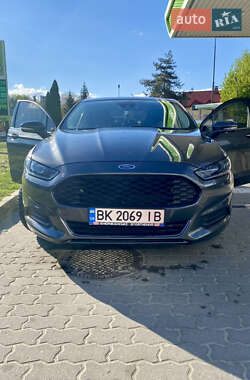 Ford Fusion  2015
