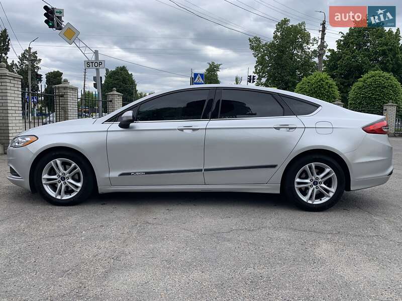Седан Ford Fusion