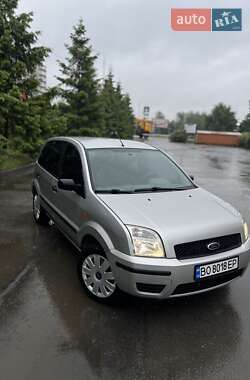 Ford Fusion  2004