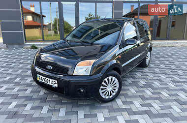 Ford Fusion  2005