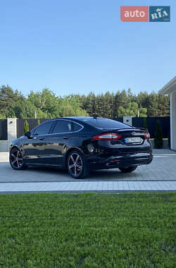 Ford Fusion  2016