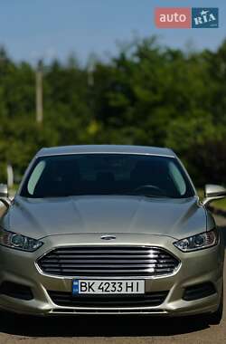 Ford Fusion  2015
