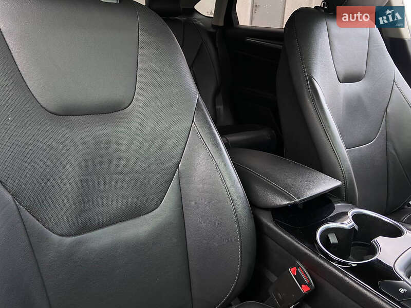 Седан Ford Fusion 2014 в Ирпене