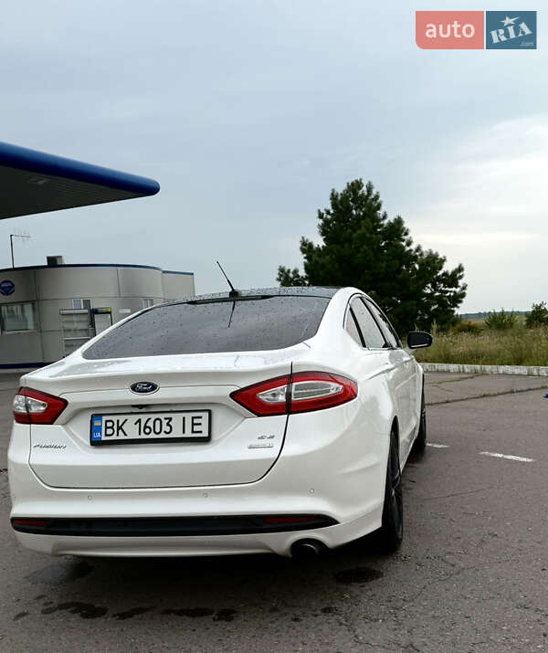 Седан Ford Fusion 2016 в Львове