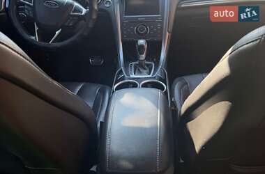 Ford Fusion  2013