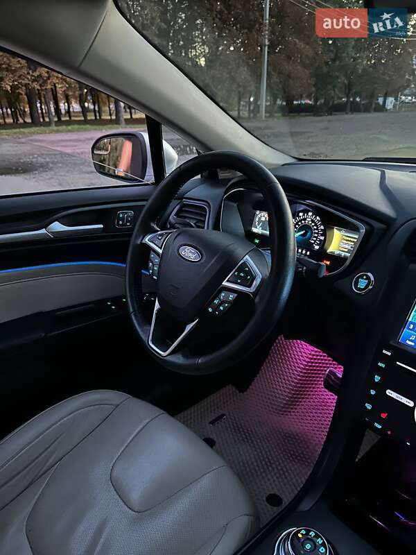 Седан Ford Fusion 2018 в Полтаві