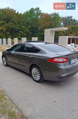 Ford Fusion  2013