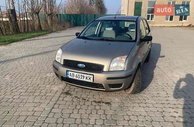 Ford Fusion  2004